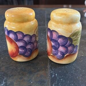 Vtg hand painted Fruit Porcelain Salt and pepper shakers Casa Elite Italian